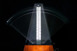 metronomes-812679_1920